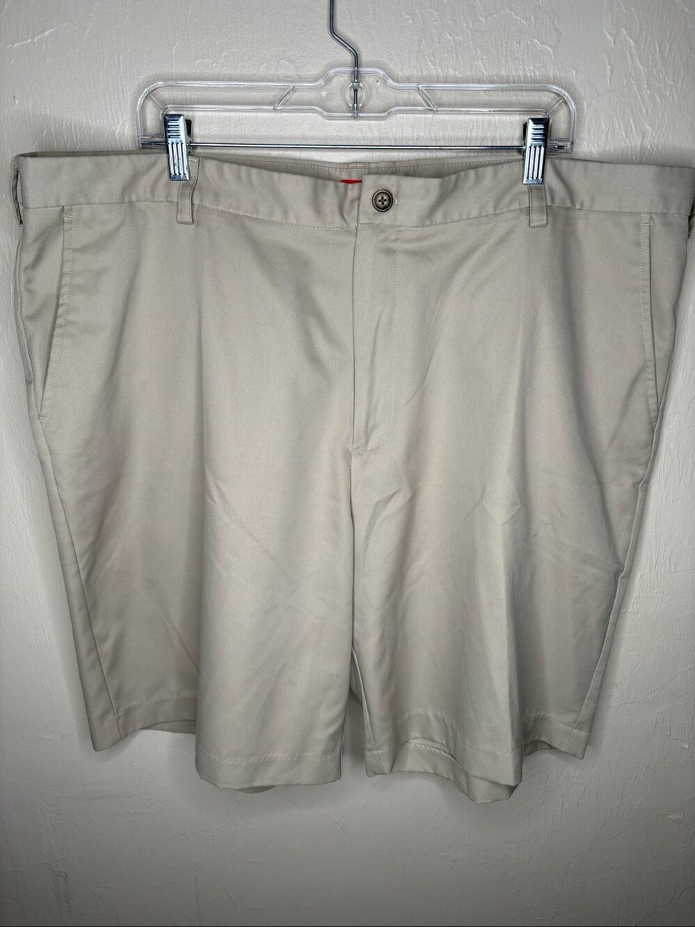 IZOD Khaki Flat Front Golf Shorts Men's Performance Chino Size 44-131